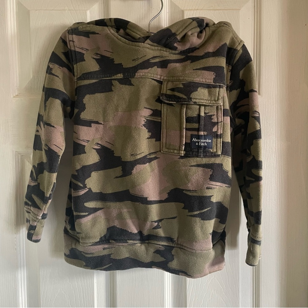 Abercrombie Kids Camo Hoodie Size 5/6 Fleece Pullover Sweatshirt
